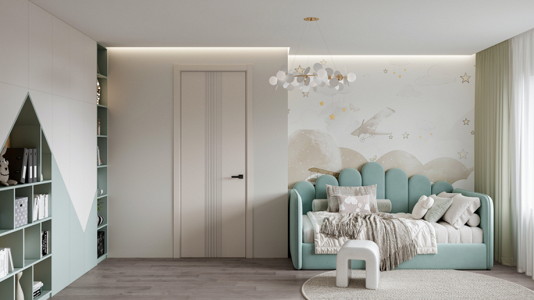 Межкомнатная дверь светлого цвета в комнате с бирюзовой кроватью и мягким освещением.