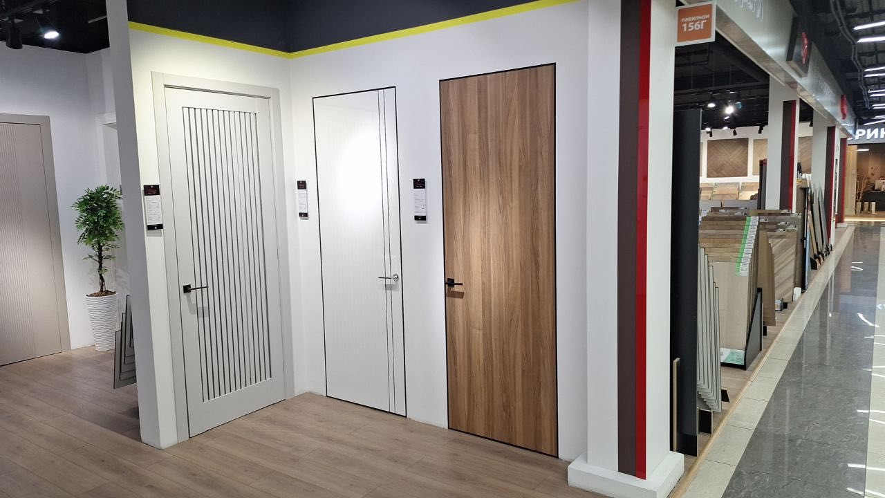 Бренд-секция «Aurum Doors» = <p>ТЦ «Румянцево», п. Московский, Киевское шоссе, 22-й километр, д. 4, с.1, к.А</p>