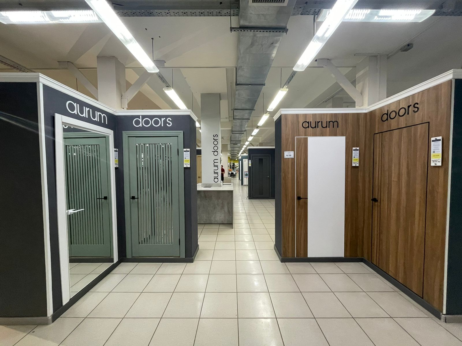 Бренд-секция «Aurum Doors» = <p>185-й километр, Окружная дорога, стр. 6, ТЦ «Стройка»</p>