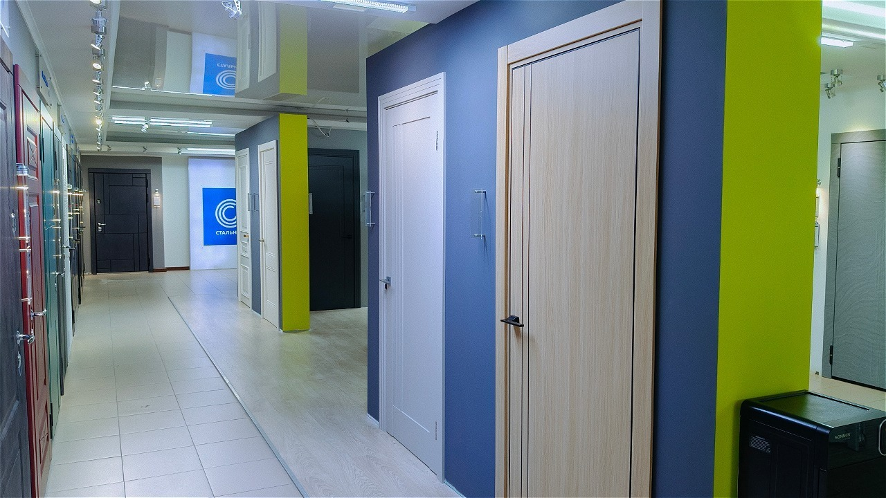 Фирменный салон «Aurum Doors» = <p>пр-т Победы, д. 124<p>