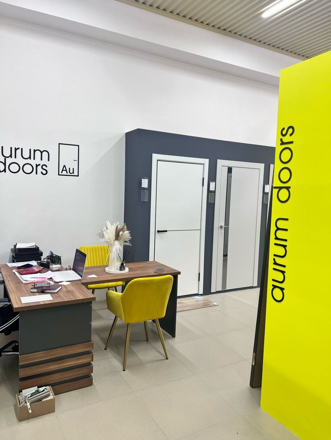 Бренд-секция «Aurum Doors» = <p>ул. Дундича, 1Я</p>