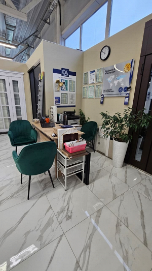 Фирменный салон «Aurum Doors» = <p>ул. Коммунистическая, ул. 25, корпус 3, пав. 16<p>