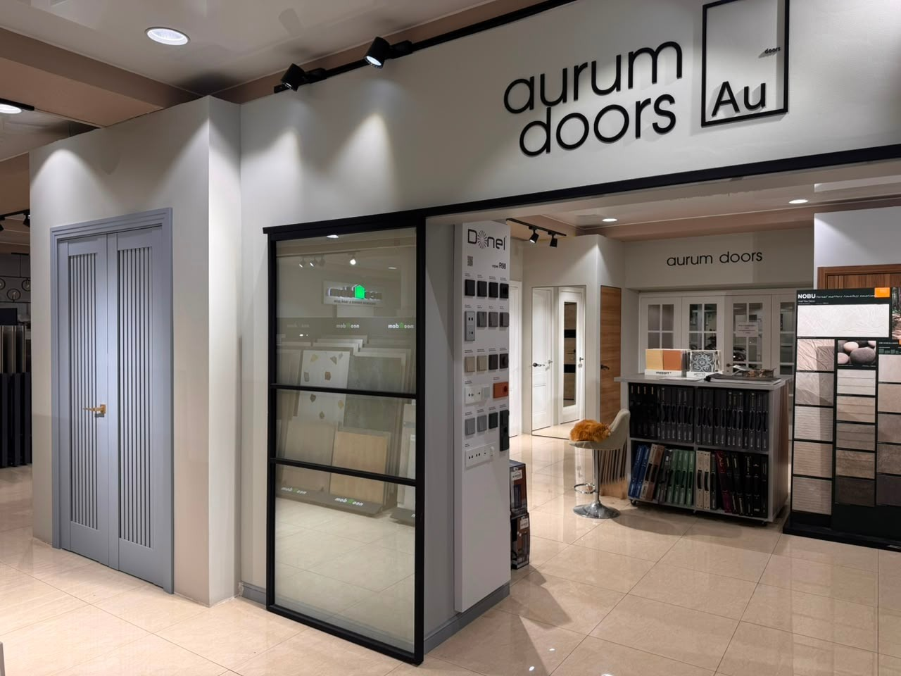 Фирменный салон «Aurum Doors» = ул. Молчанова, 7